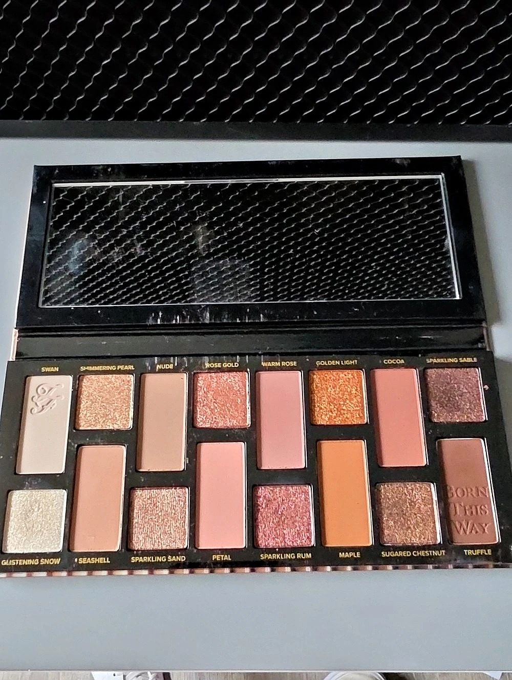 Too Faced Born This Way The Natural Nudes Eyeshadow Palette